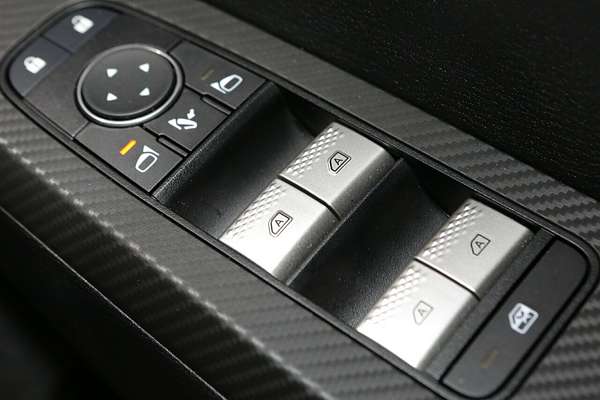 2024 Mitsubishi Outlander LS ZM