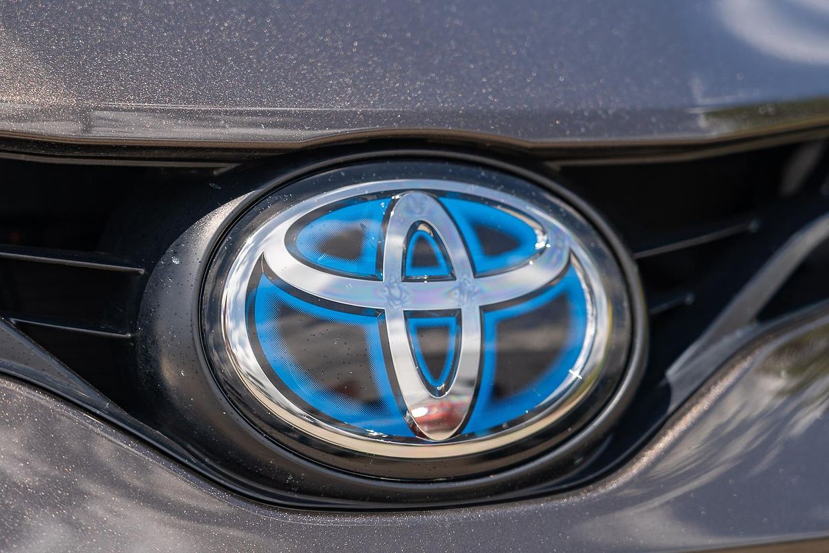 2023 Toyota Camry Ascent AXVH70R