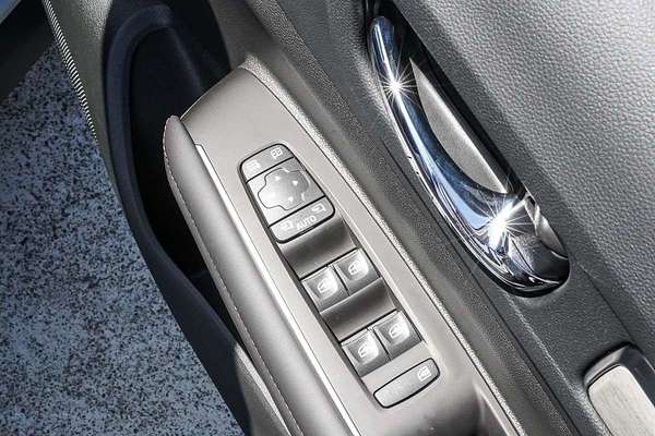 2025 Renault Koleos Techno HZG