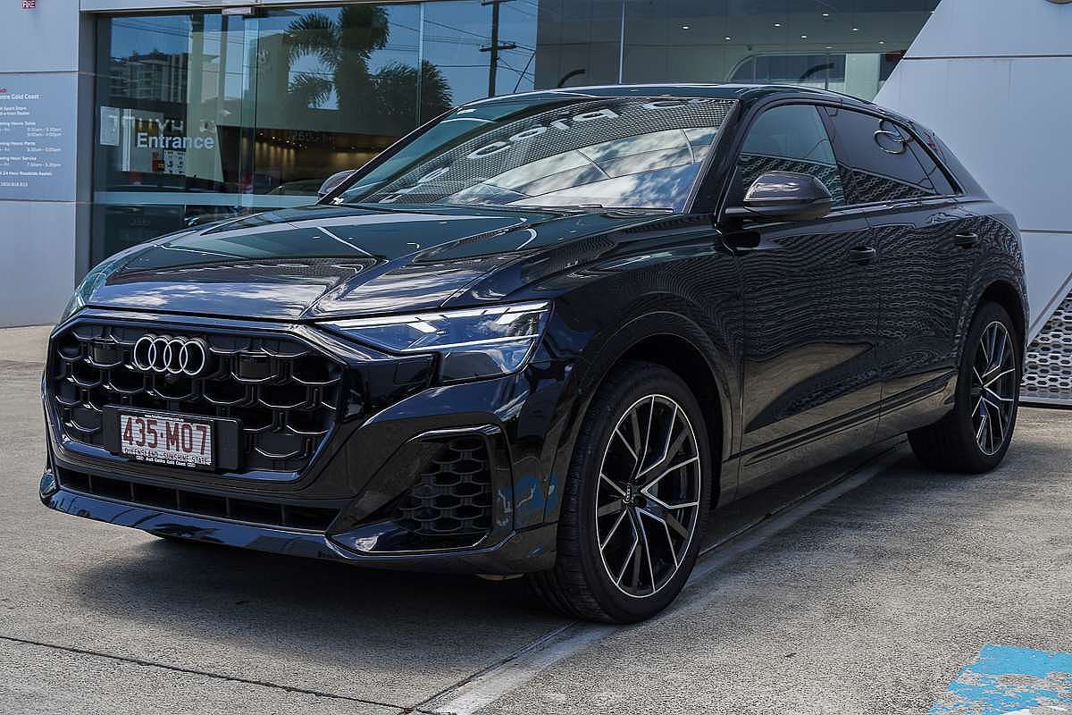 2024 Audi Q8 50 TDI S line F1