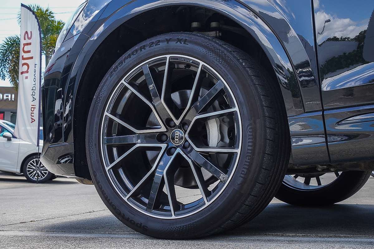 2024 Audi Q8 50 TDI S line F1