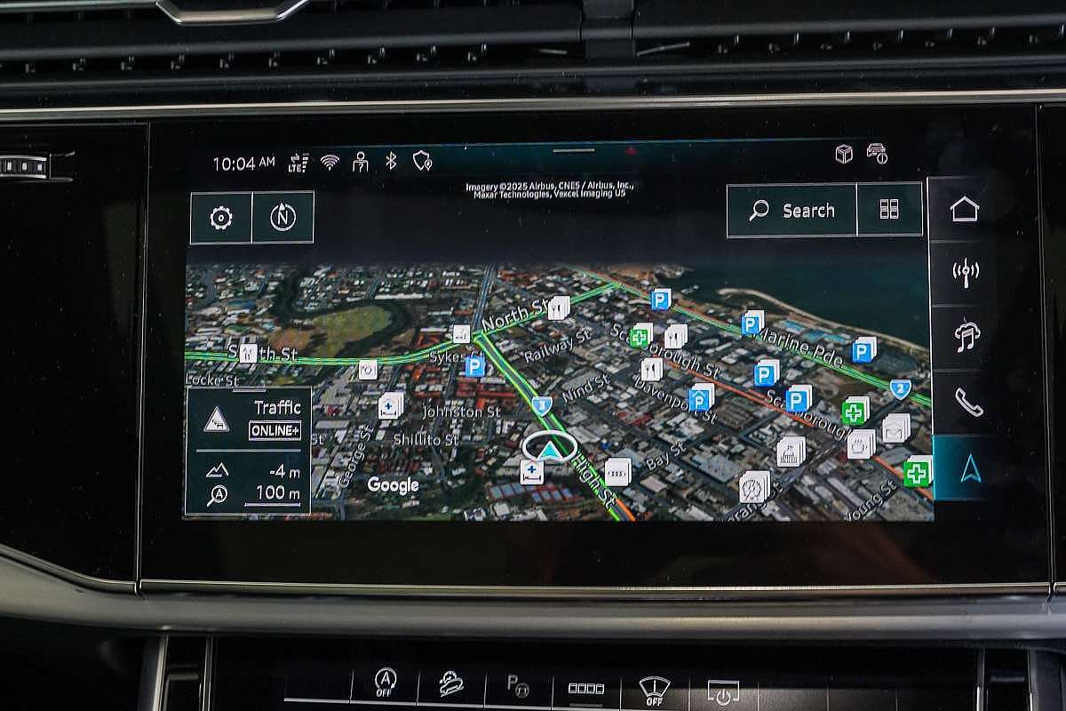 2024 Audi Q8 50 TDI S line F1