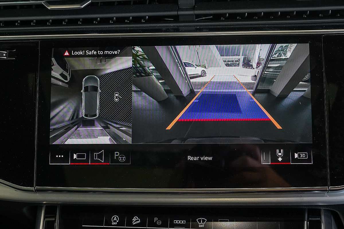 2024 Audi Q8 50 TDI S line F1