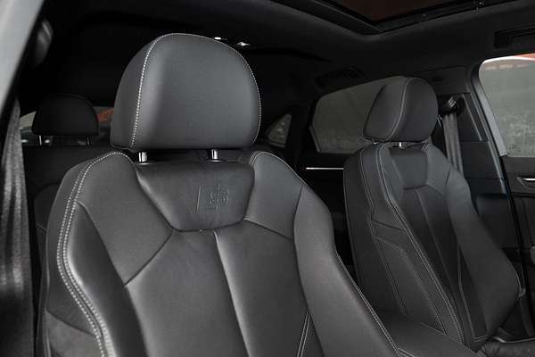 2021 Audi Q3 40 TFSI S line F3