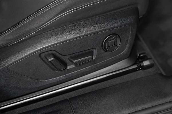 2021 Audi Q3 40 TFSI S line F3