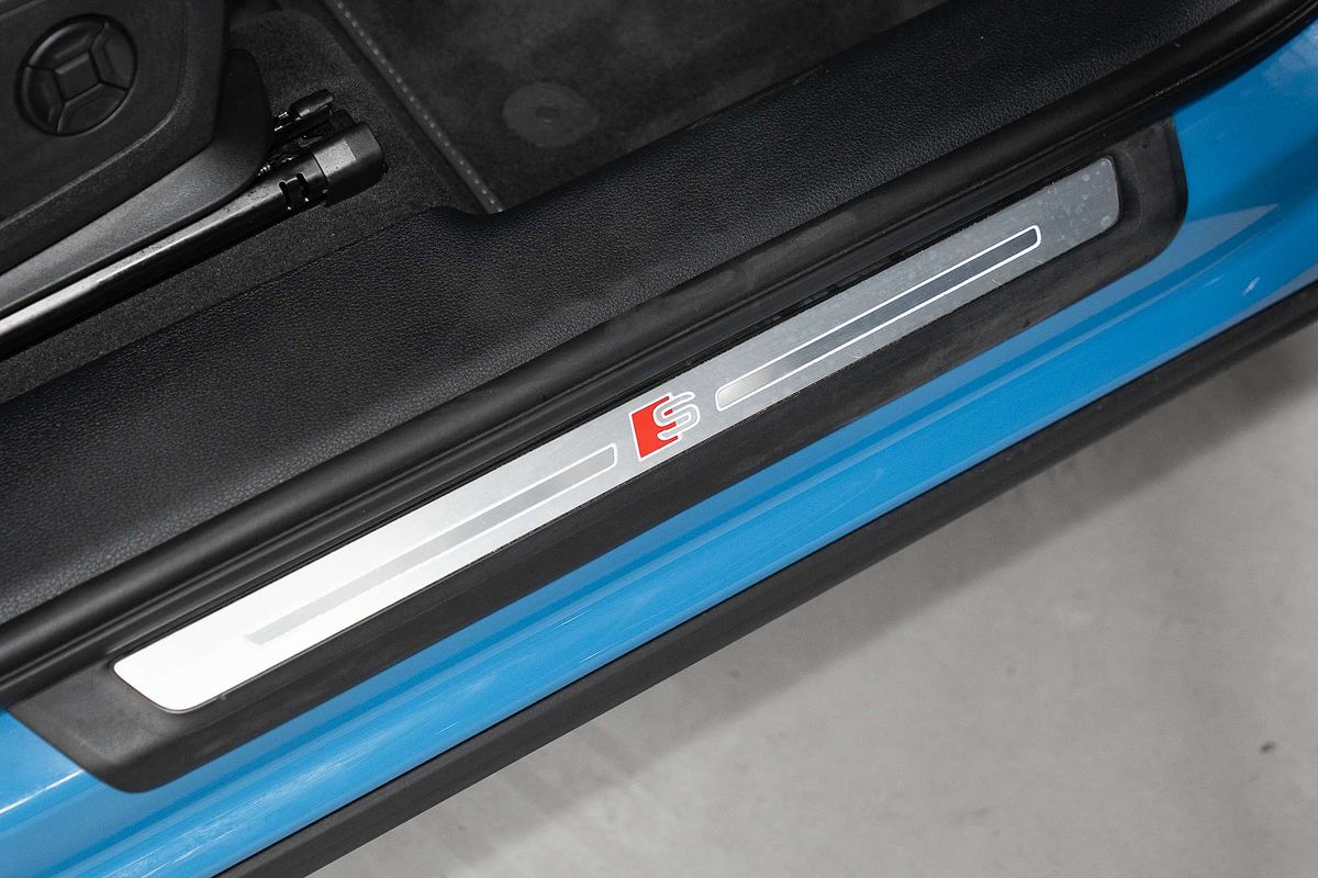 2021 Audi Q3 40 TFSI S line F3