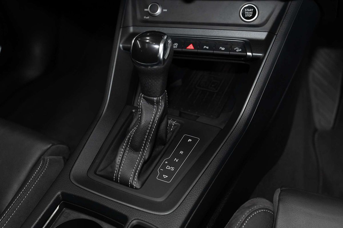 2021 Audi Q3 40 TFSI S line F3