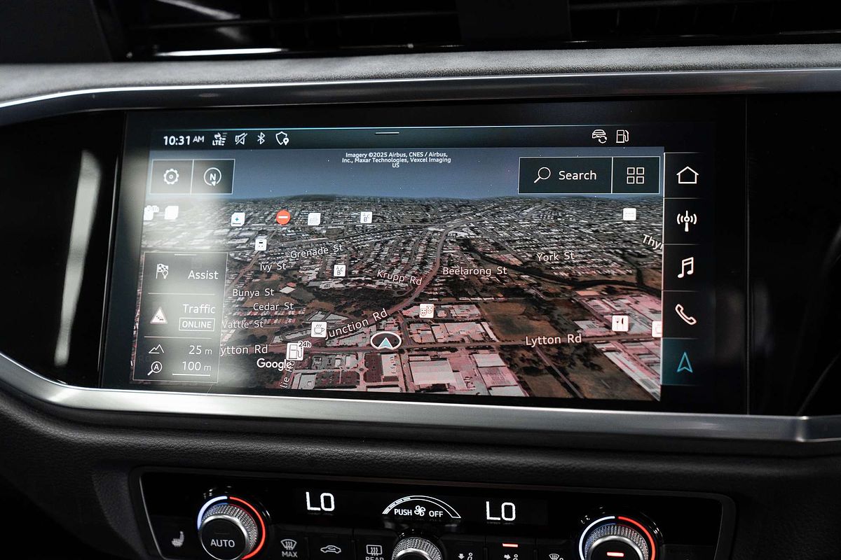 2021 Audi Q3 40 TFSI S line F3