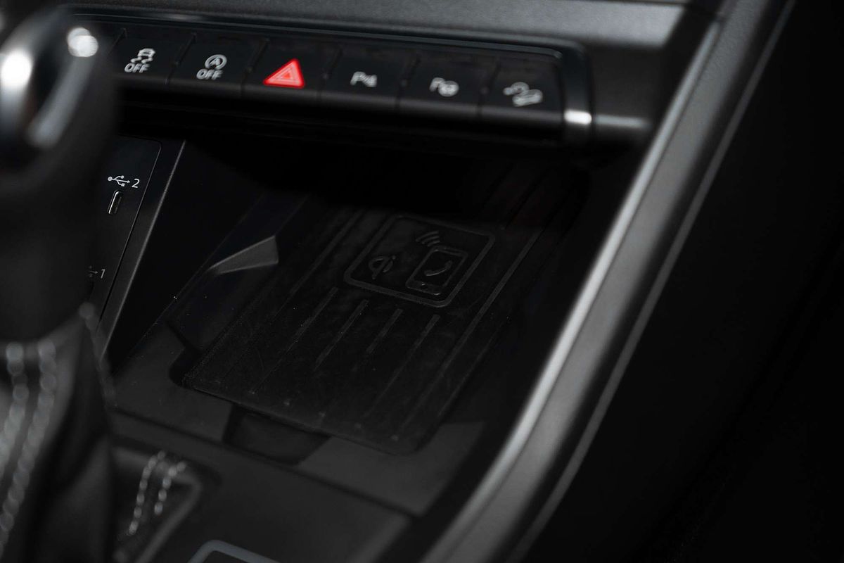 2021 Audi Q3 40 TFSI S line F3