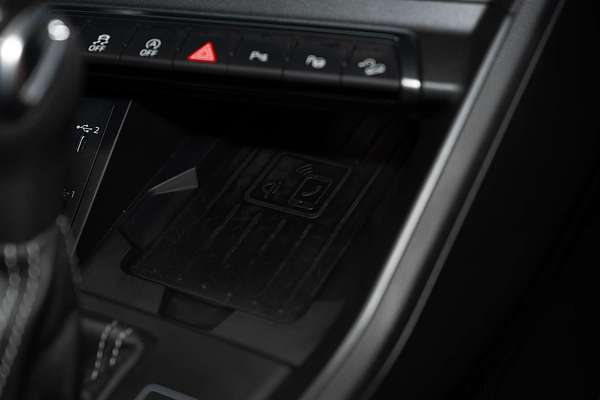 2021 Audi Q3 40 TFSI S line F3