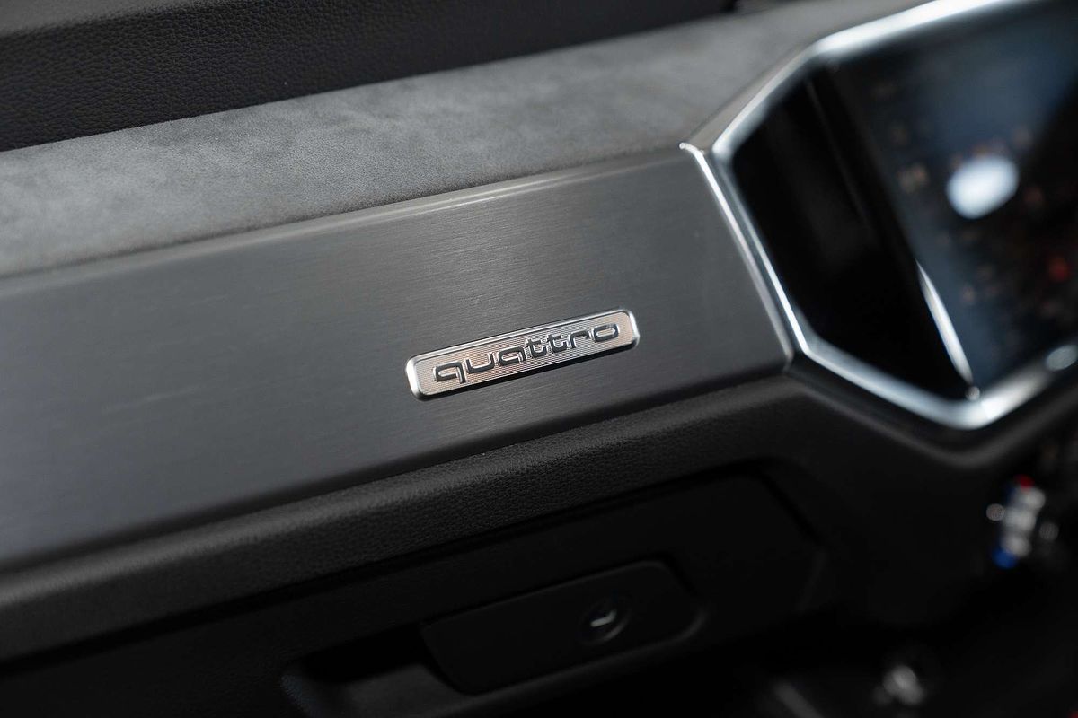 2021 Audi Q3 40 TFSI S line F3