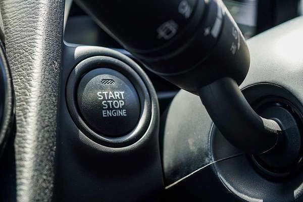 2025 Mazda 2 G15 Evolve DJ Series