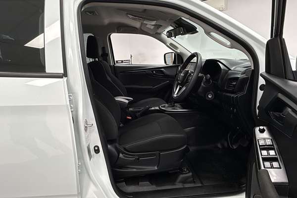 2024 Isuzu D-MAX SX High Ride Rear Wheel Drive