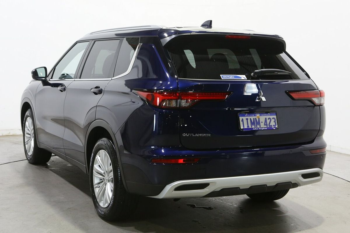 2025 Mitsubishi Outlander LS ZM