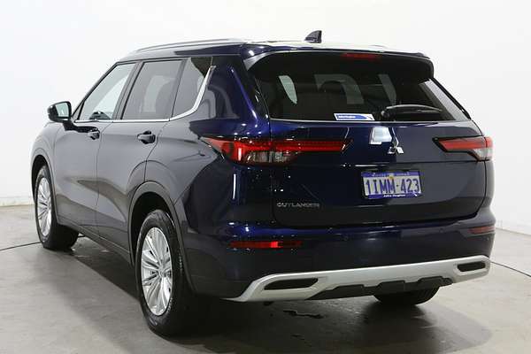 2025 Mitsubishi Outlander LS ZM