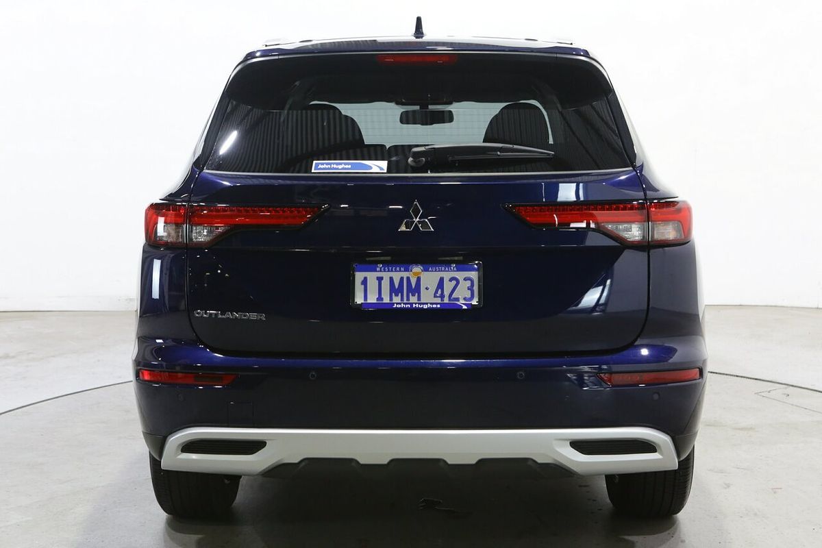 2025 Mitsubishi Outlander LS ZM