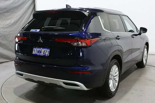 2025 Mitsubishi Outlander LS ZM