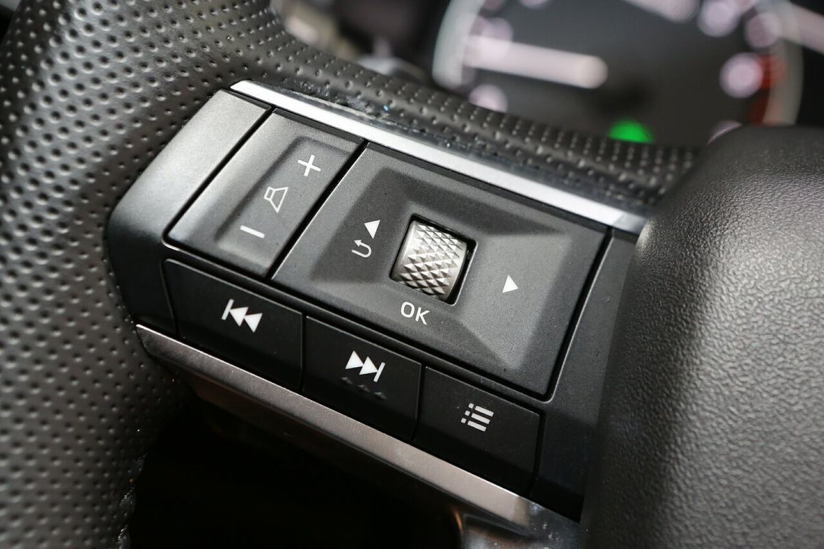 2025 Mitsubishi Outlander LS ZM