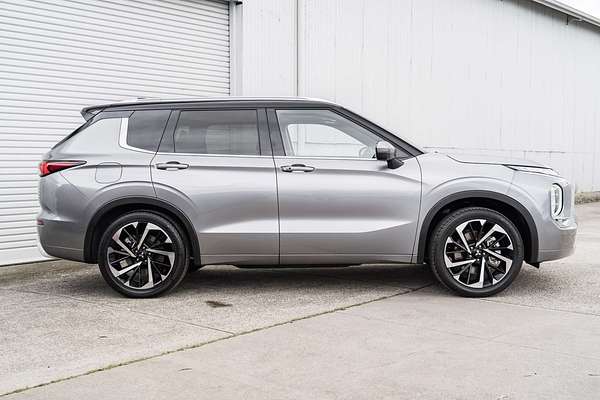 2023 Mitsubishi Outlander Exceed Tourer ZM
