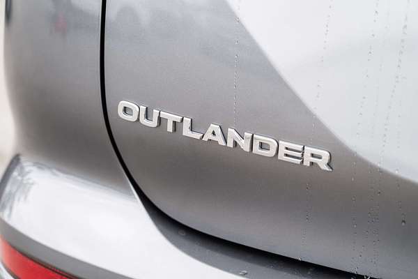 2023 Mitsubishi Outlander Exceed Tourer ZM