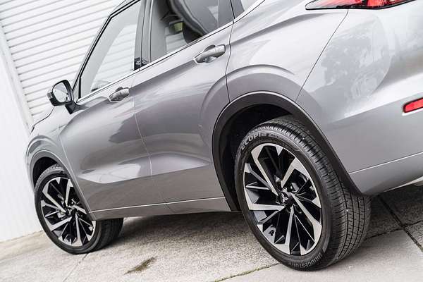 2023 Mitsubishi Outlander Exceed Tourer ZM