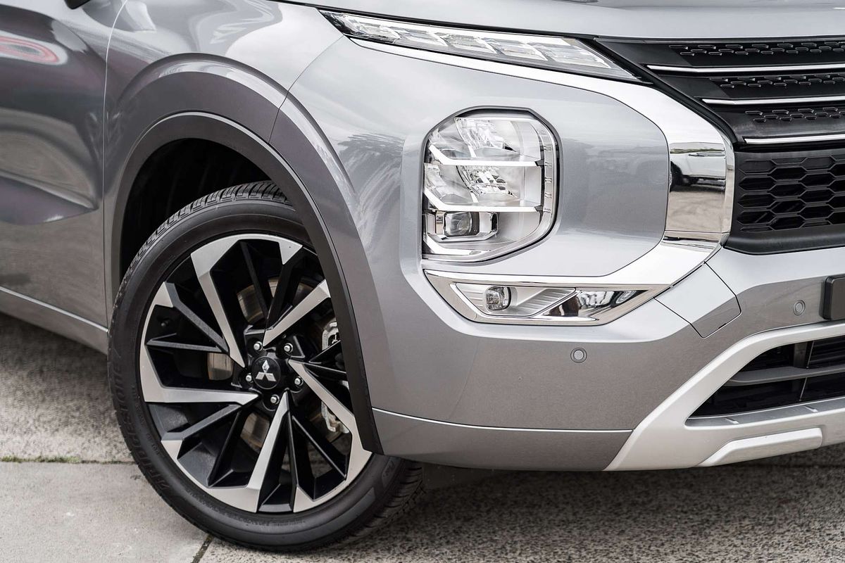 2023 Mitsubishi Outlander Exceed Tourer ZM