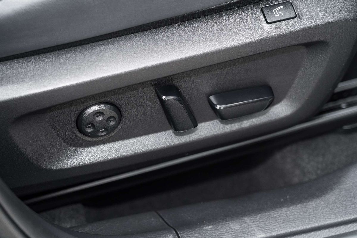 2023 Mitsubishi Outlander Exceed Tourer ZM