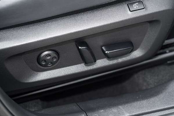 2023 Mitsubishi Outlander Exceed Tourer ZM