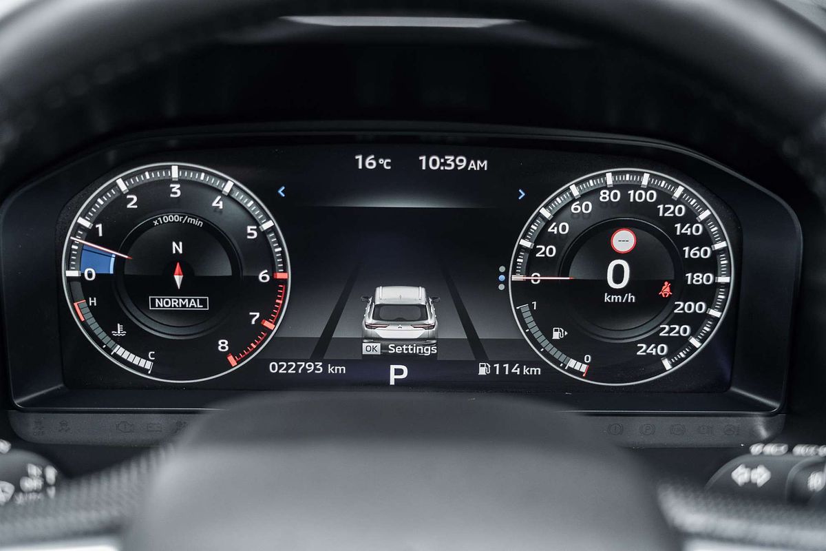 2023 Mitsubishi Outlander Exceed Tourer ZM