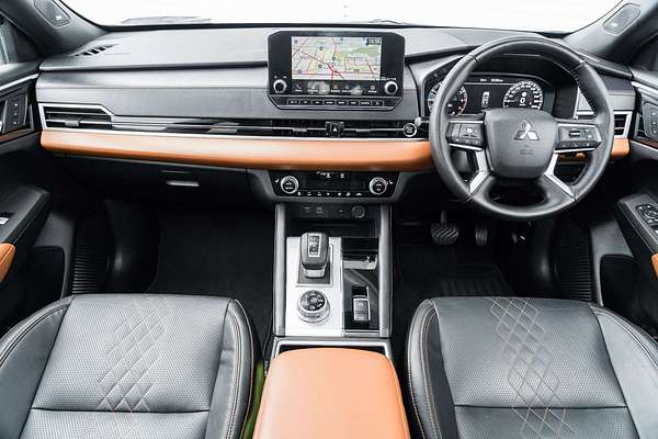 2023 Mitsubishi Outlander Exceed Tourer ZM