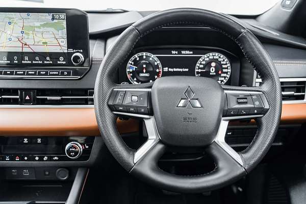 2023 Mitsubishi Outlander Exceed Tourer ZM