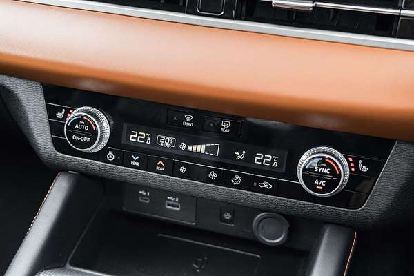 2023 Mitsubishi Outlander Exceed Tourer ZM