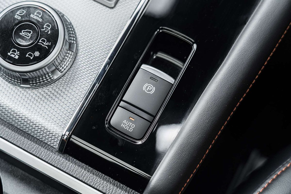 2023 Mitsubishi Outlander Exceed Tourer ZM