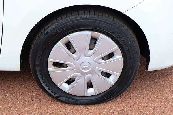 2014 Mitsubishi Mirage ES LA