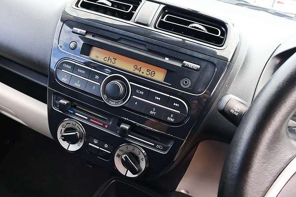 2014 Mitsubishi Mirage ES LA