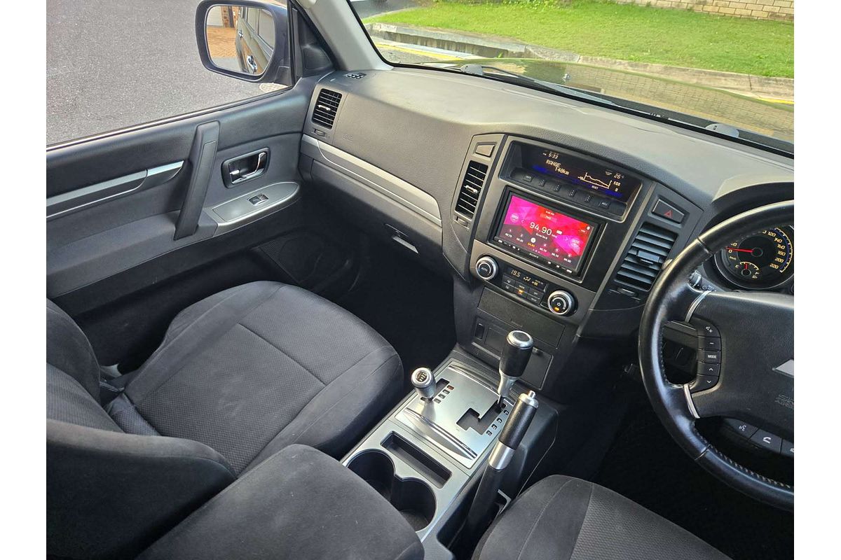 2011 Mitsubishi Pajero RX NT