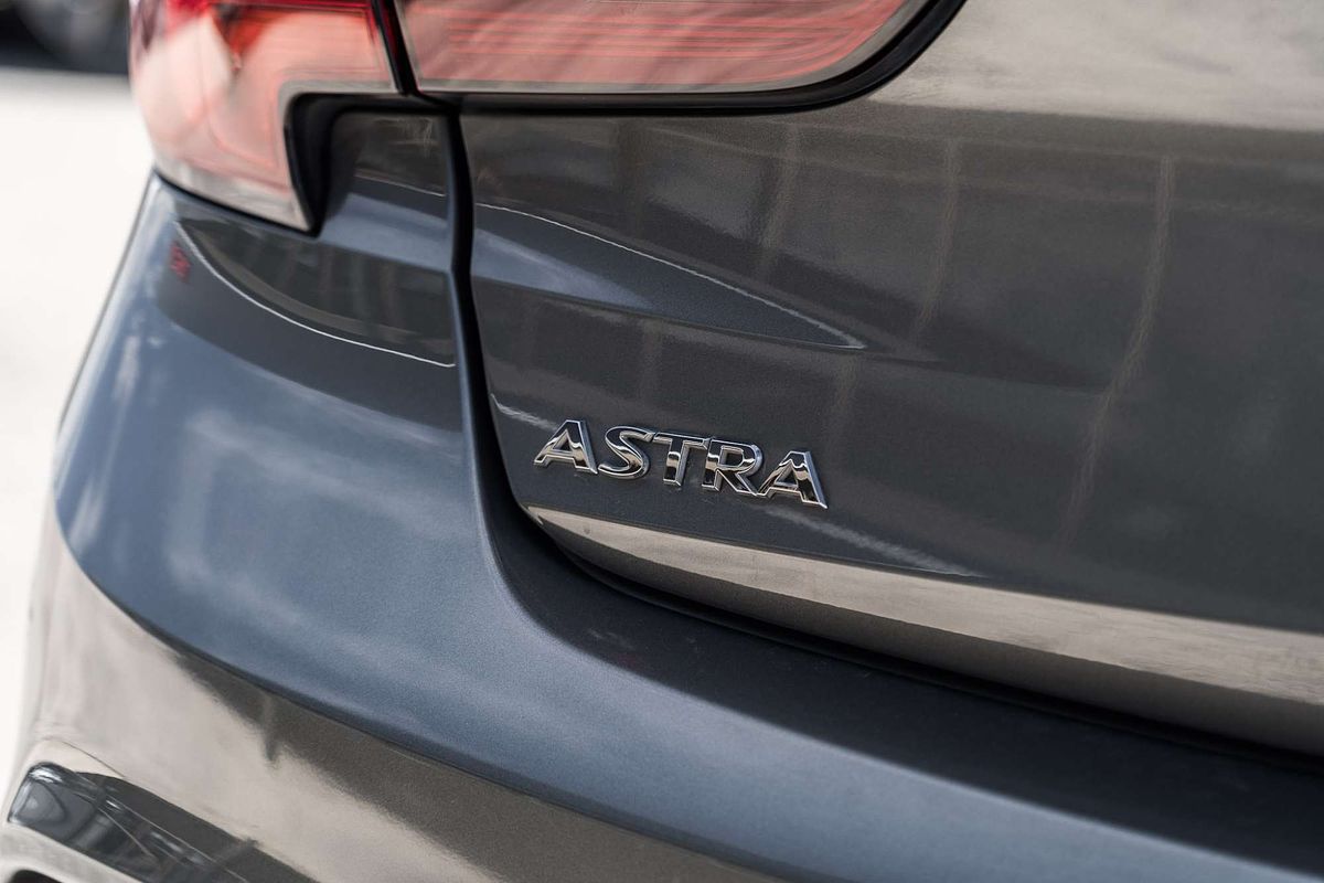 2018 Holden Astra R BK