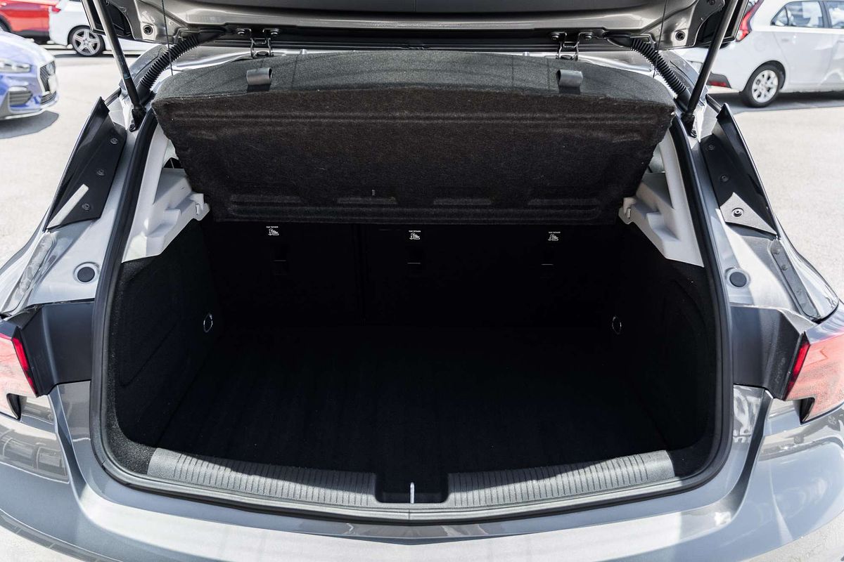 2018 Holden Astra R BK