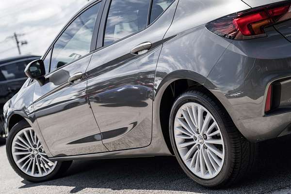 2018 Holden Astra R BK