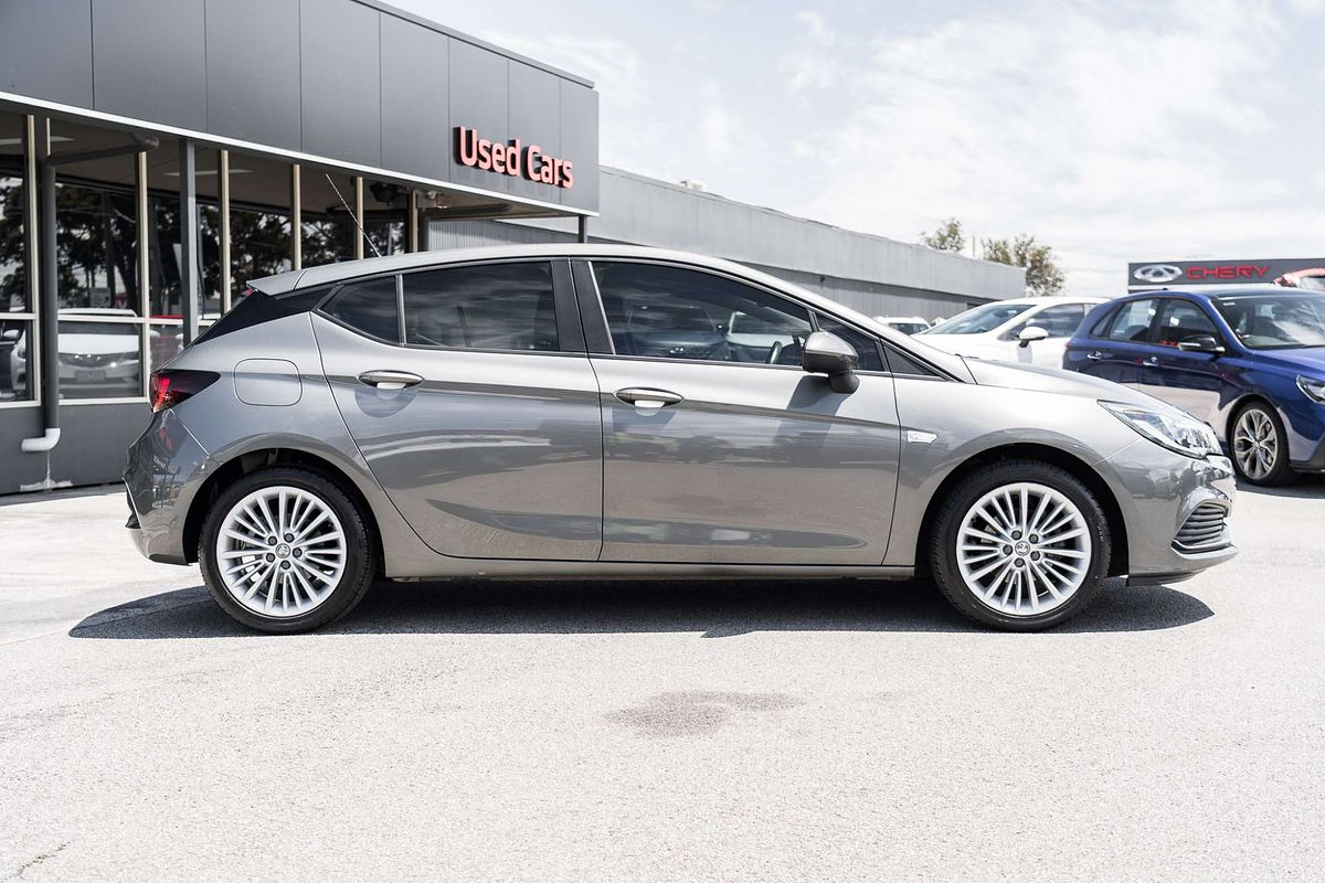2018 Holden Astra R BK