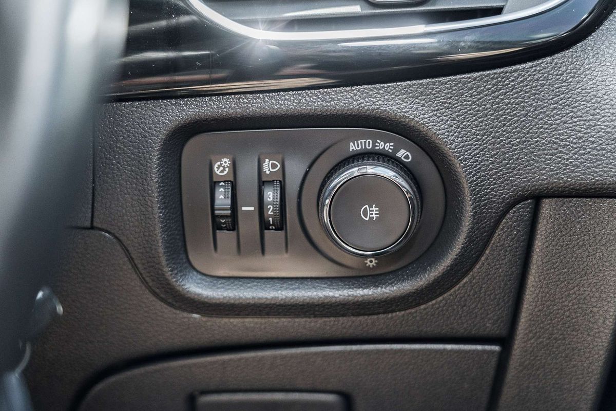 2018 Holden Astra R BK