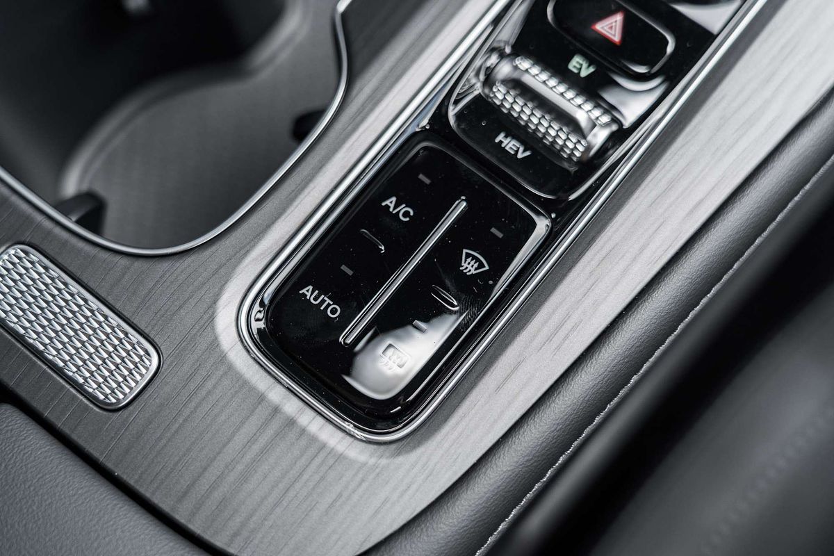 2025 Chery Tiggo 8 Super Hybrid Urban T31