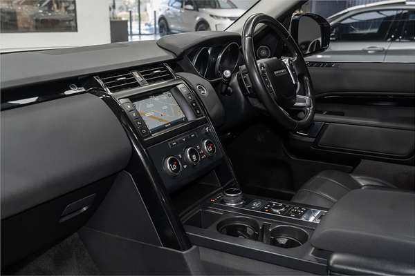 2017 Land Rover Discovery SD4 SE Series 5