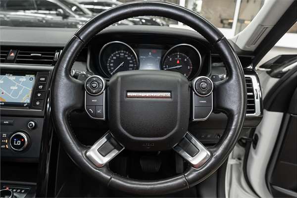 2017 Land Rover Discovery SD4 SE Series 5