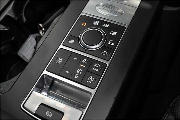 2017 Land Rover Discovery SD4 SE Series 5