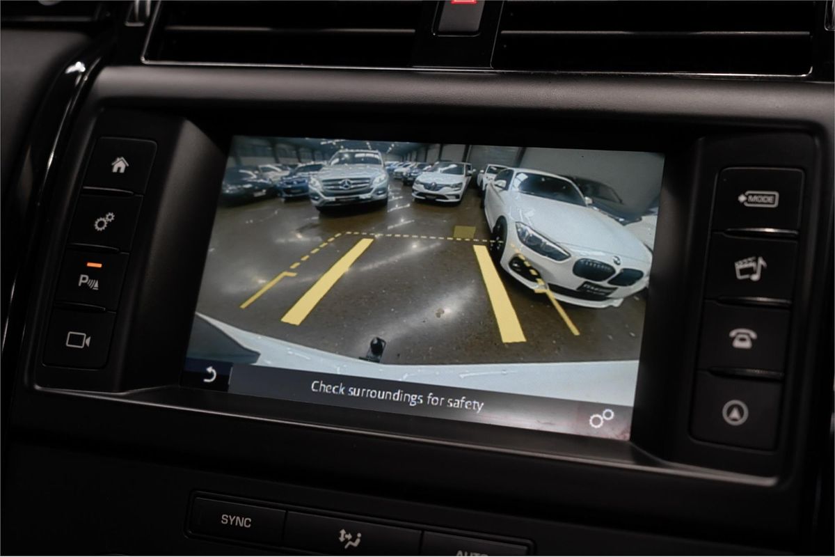 2017 Land Rover Discovery SD4 SE Series 5