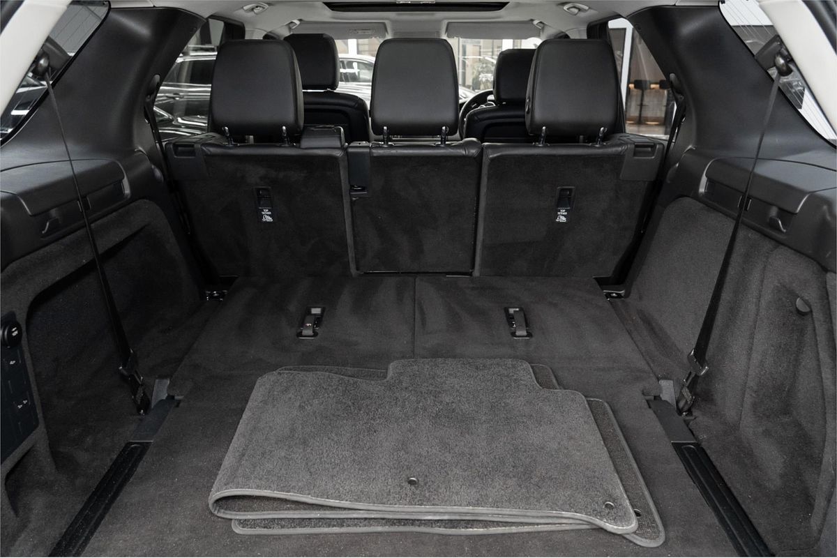 2017 Land Rover Discovery SD4 SE Series 5