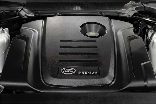 2017 Land Rover Discovery SD4 SE Series 5