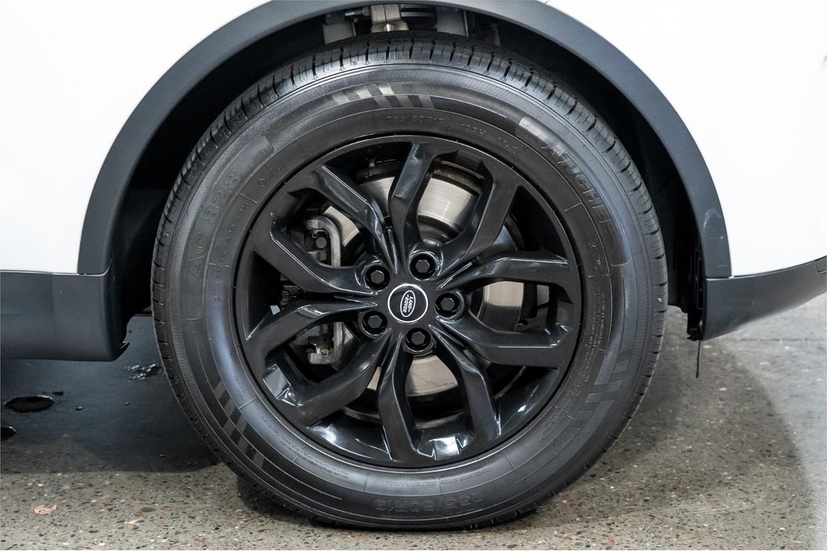 2017 Land Rover Discovery SD4 SE Series 5