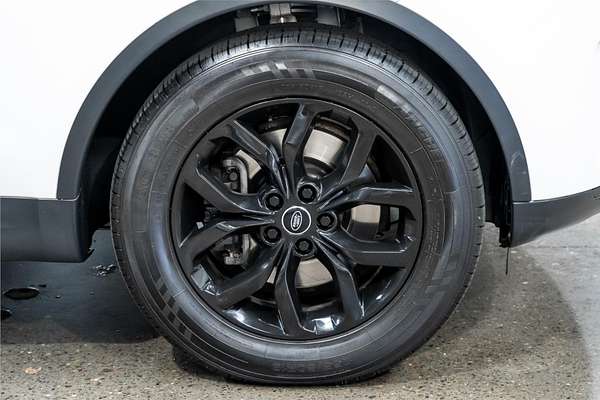 2017 Land Rover Discovery SD4 SE Series 5